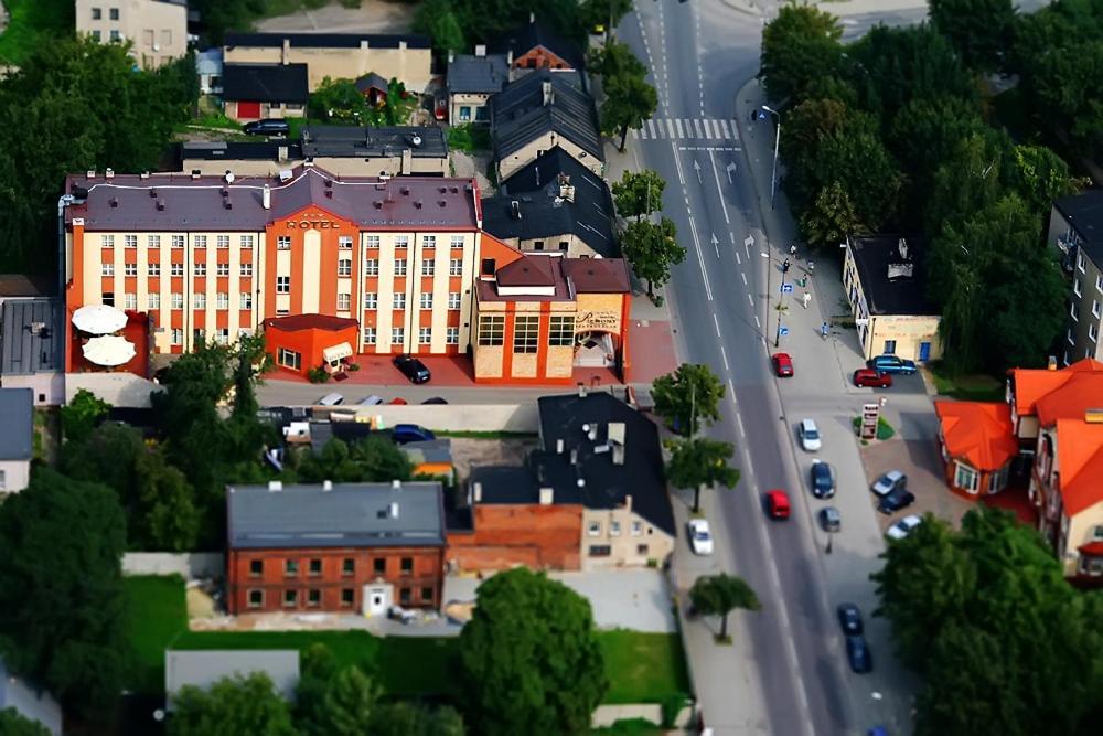 Hotel Piemont Pabianice Exterior photo
