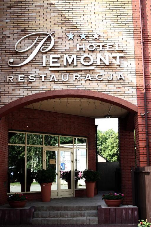 Hotel Piemont Pabianice Exterior photo